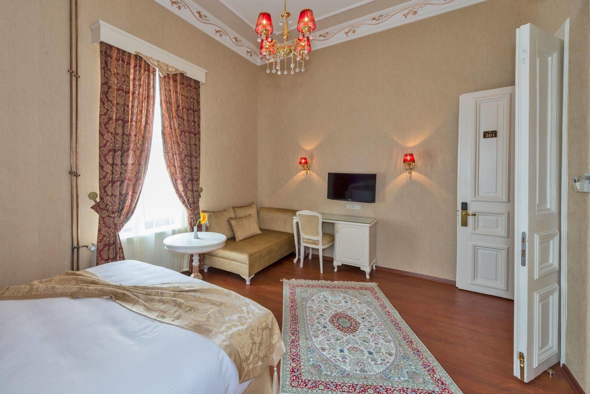 Enderun Hotel Istanboel Buitenkant foto