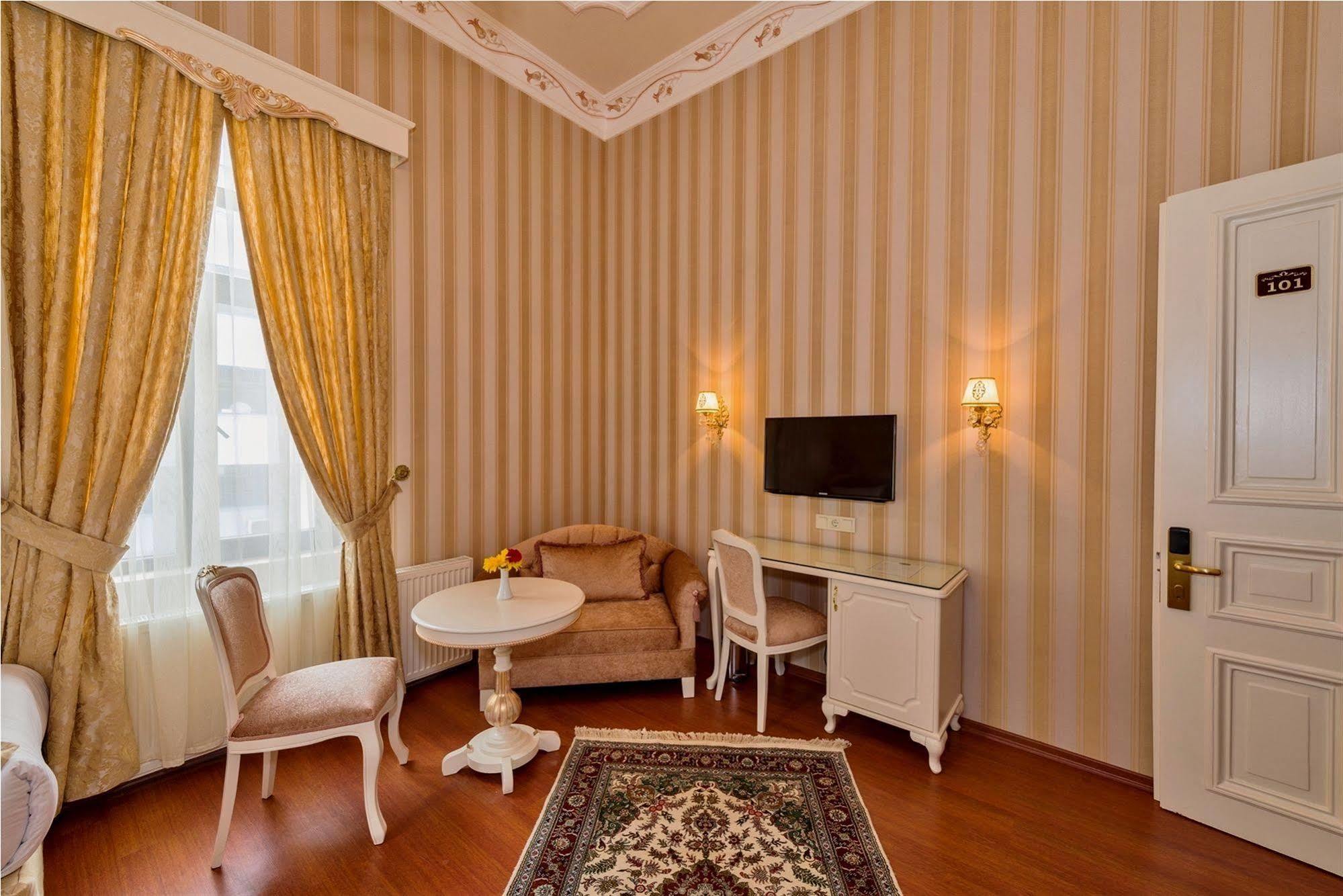 Enderun Hotel Istanboel Buitenkant foto